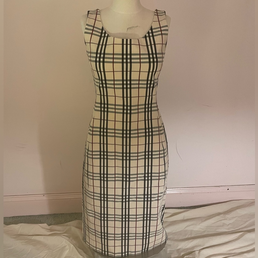 Classic Burberry plaid sheath dress